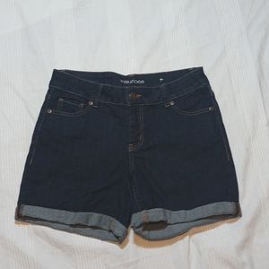 MAURICES JEAN SHORTS WOMENS 4 MID RISE LIKE NEW 6 1/2"
